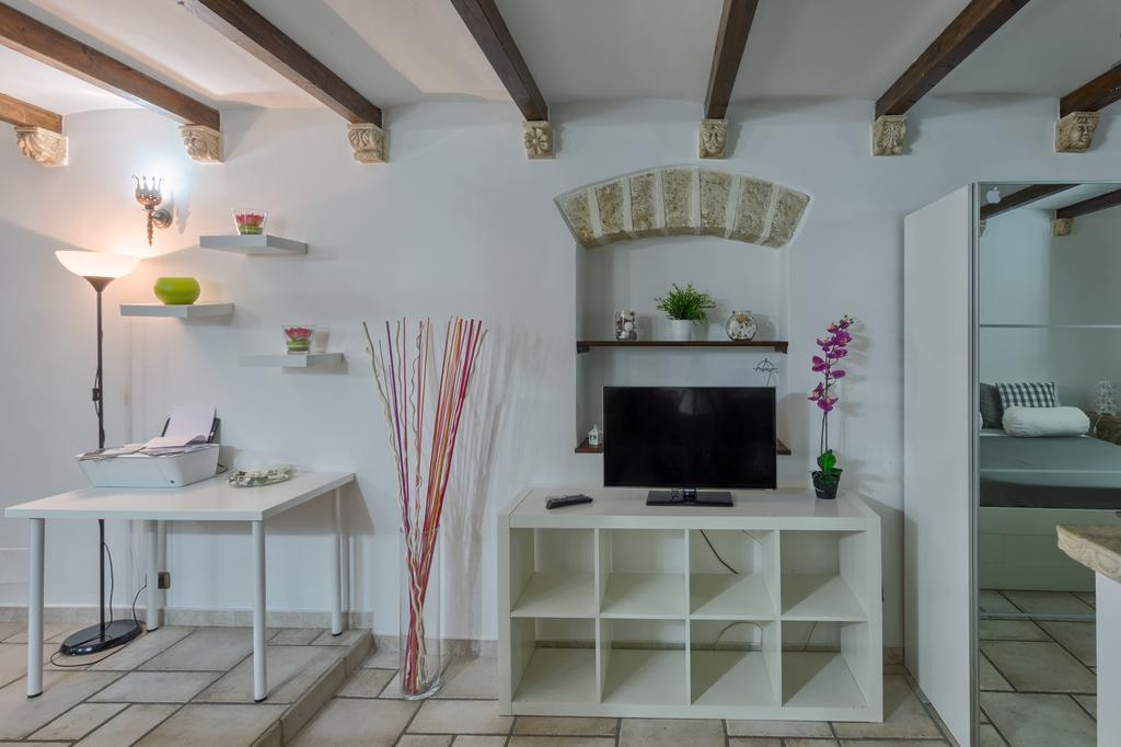 Apartmán Due Passi Dal Borgo Antico Bari Pokoj fotografie